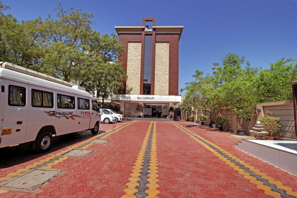 Hotel Sai Jashan Shirdi - Where Blessings & Comfort Meet Екстериор снимка
