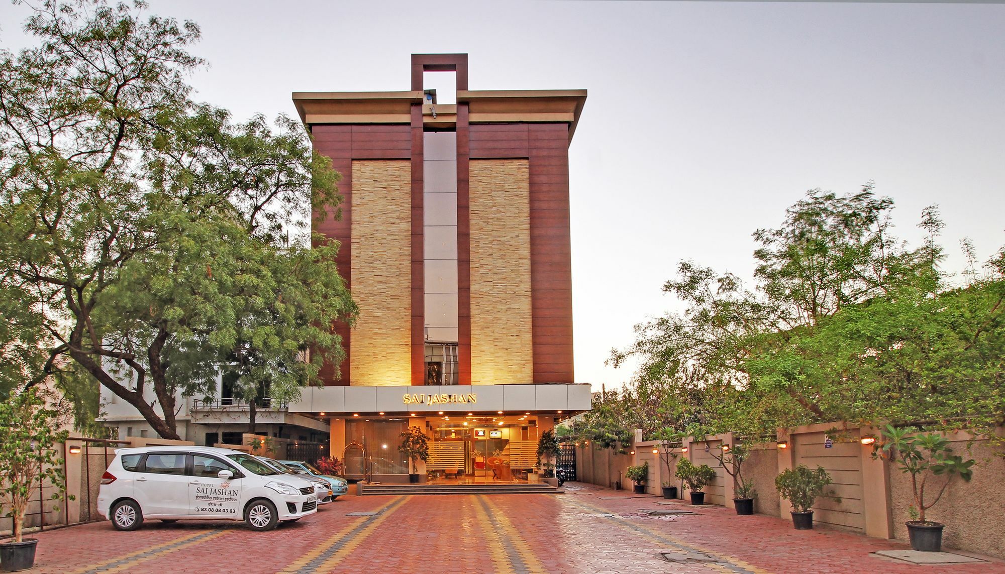 Hotel Sai Jashan Shirdi - Where Blessings & Comfort Meet Екстериор снимка